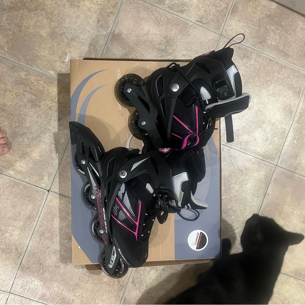 Women's Black and Pink Rollerblades - Picture 8 of 12